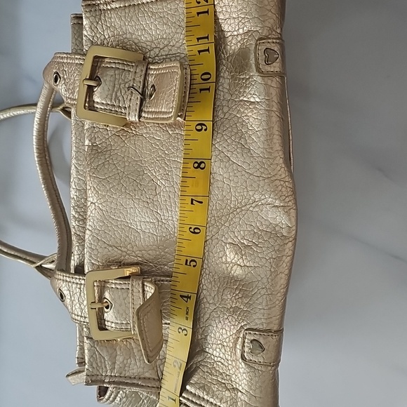 XOXO Metallic Gold Shoulder Bag - Picture 11 of 13